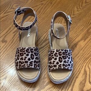 NWT Soda Leopard Print Women's Sandals